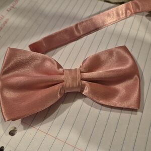 Pretief Bow Ties